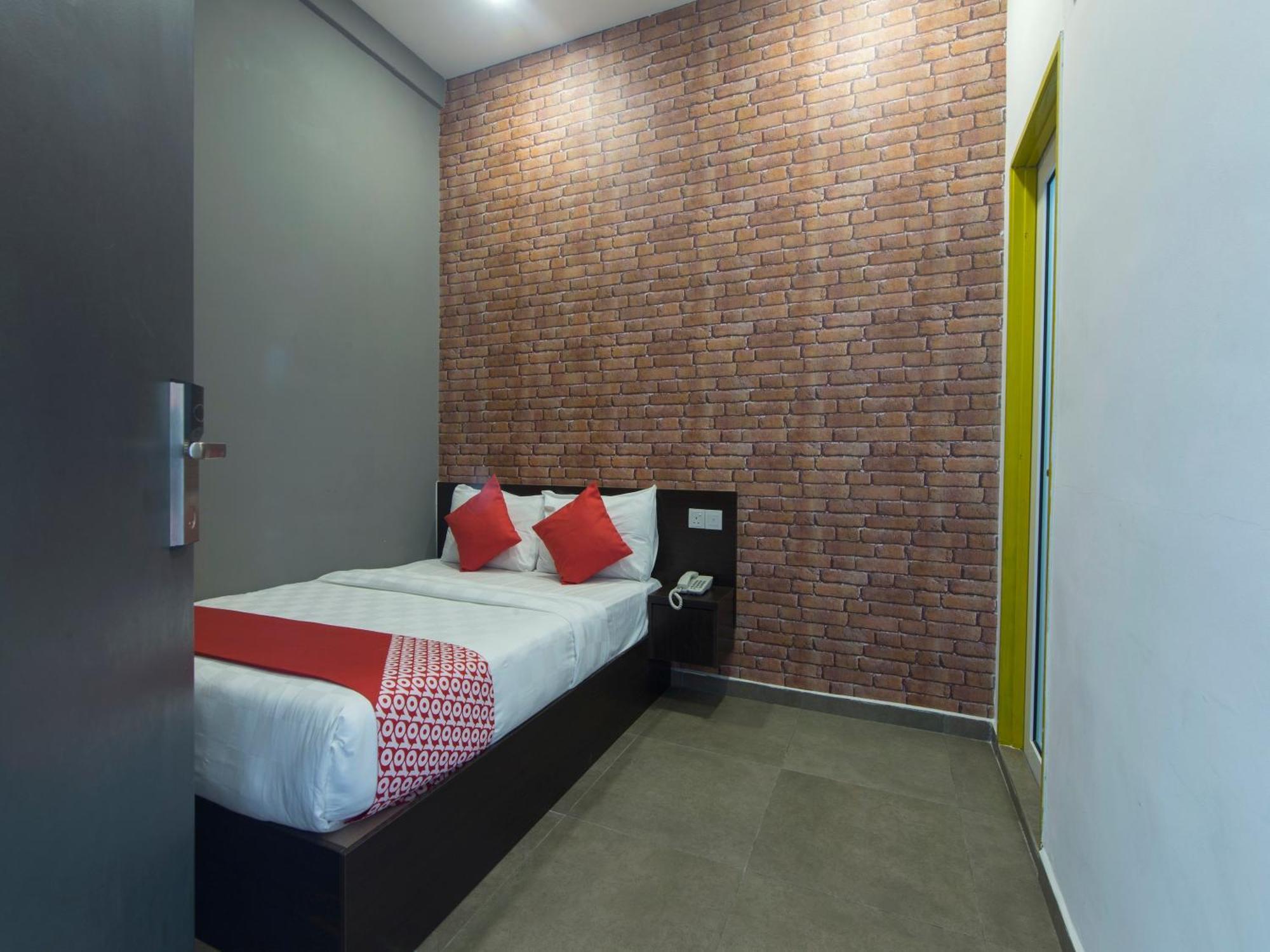 Oyo 876 Hotel Sanctuary Petaling Jaya Exterior photo