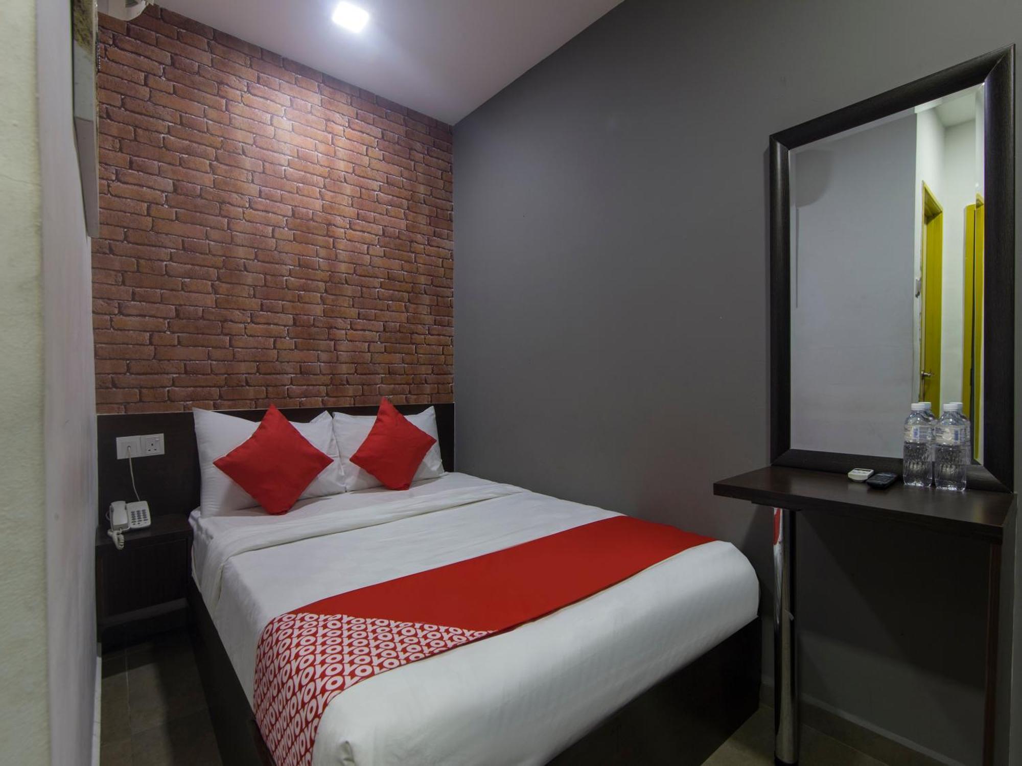 Oyo 876 Hotel Sanctuary Petaling Jaya Exterior photo
